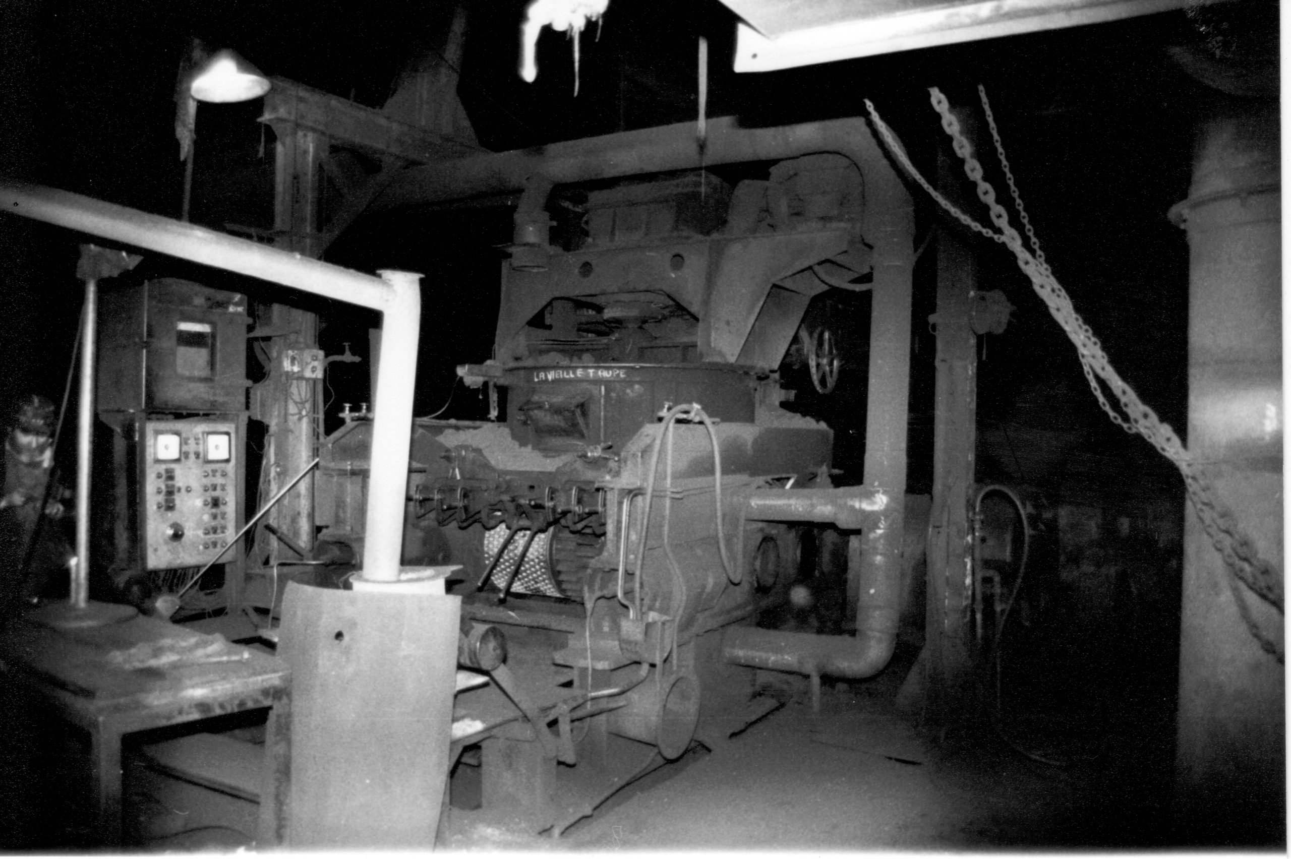 histoire du musée de la mine de Messeix-les presses à boulets