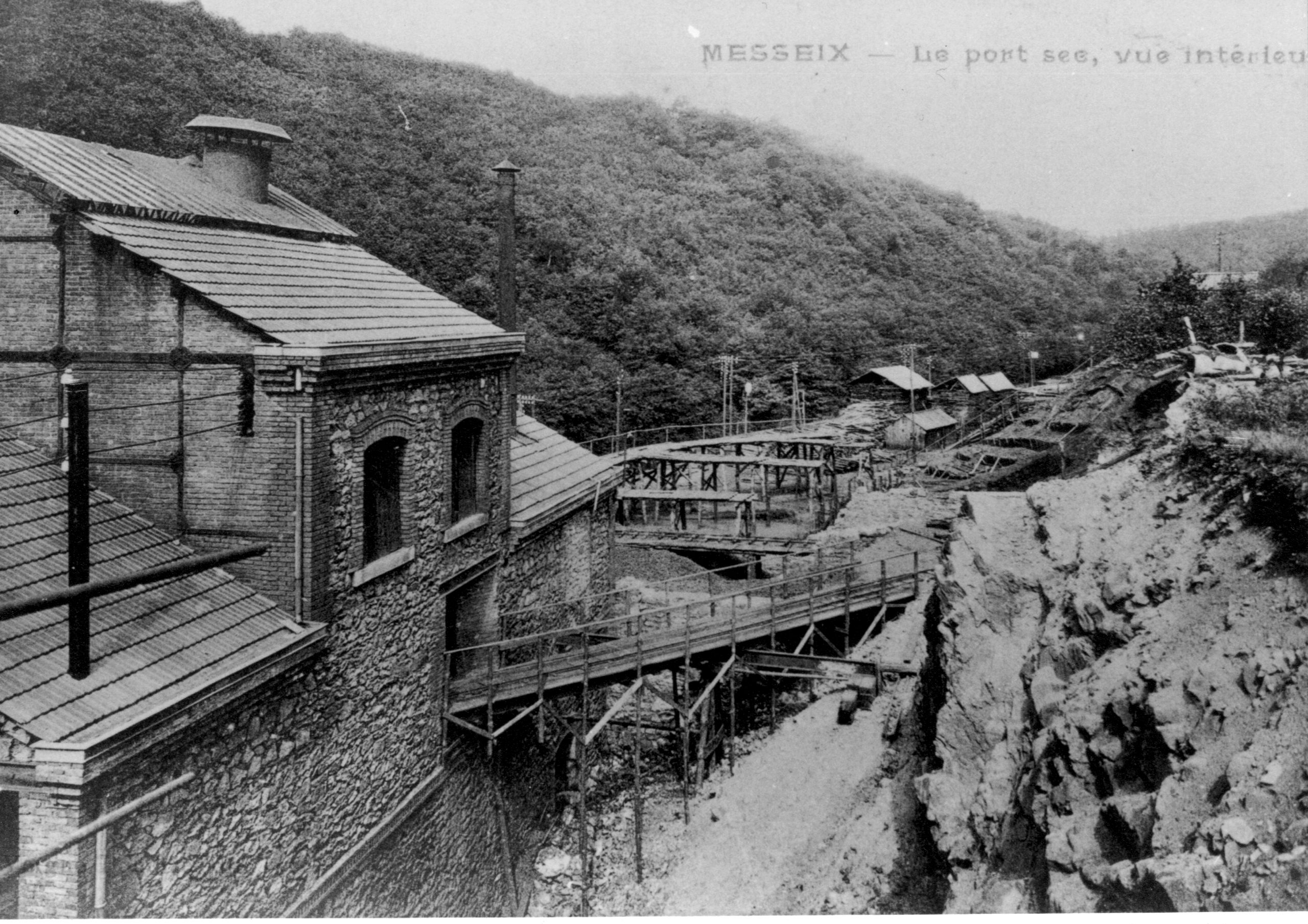 histoire du musée de la mine de Messeix-face arrière des bâtiments