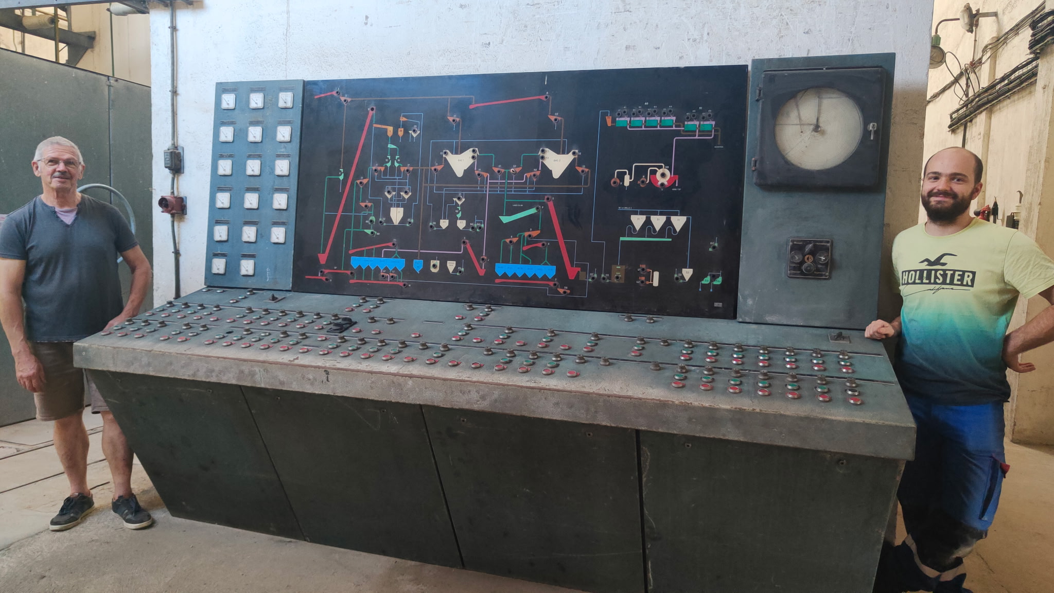 un des pupitre de commandes au Port Sec